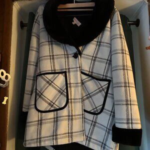 philosophy republic fleece jacket with faux fur trim Sz L runs more like a M